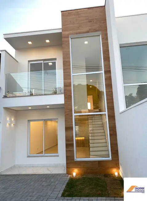 Foto 2 de Casa com 3 quartos à venda, 133m2 em Jardim das Acácias, Pocos De Caldas - MG