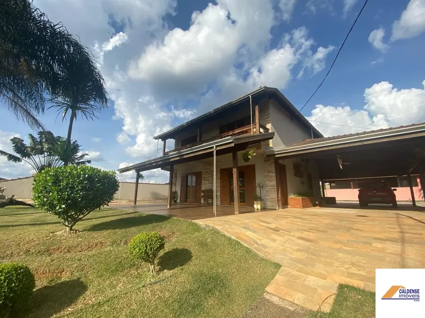 Foto 1 de Chácara com 3 quartos à venda, 183m2 em Morada dos Pássaros, Pocos De Caldas - MG