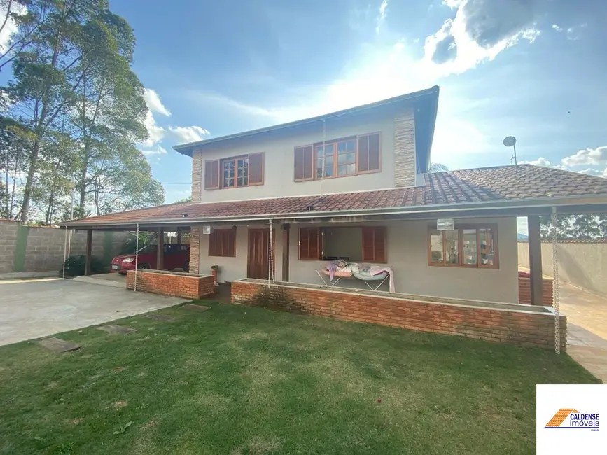 Foto 4 de Chácara com 3 quartos à venda, 183m2 em Morada dos Pássaros, Pocos De Caldas - MG