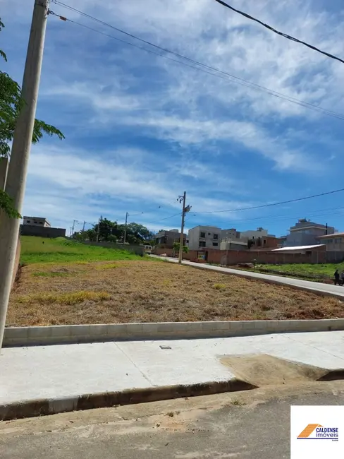 Foto 1 de Terreno / Lote à venda, 420m2 em Pocos De Caldas - MG