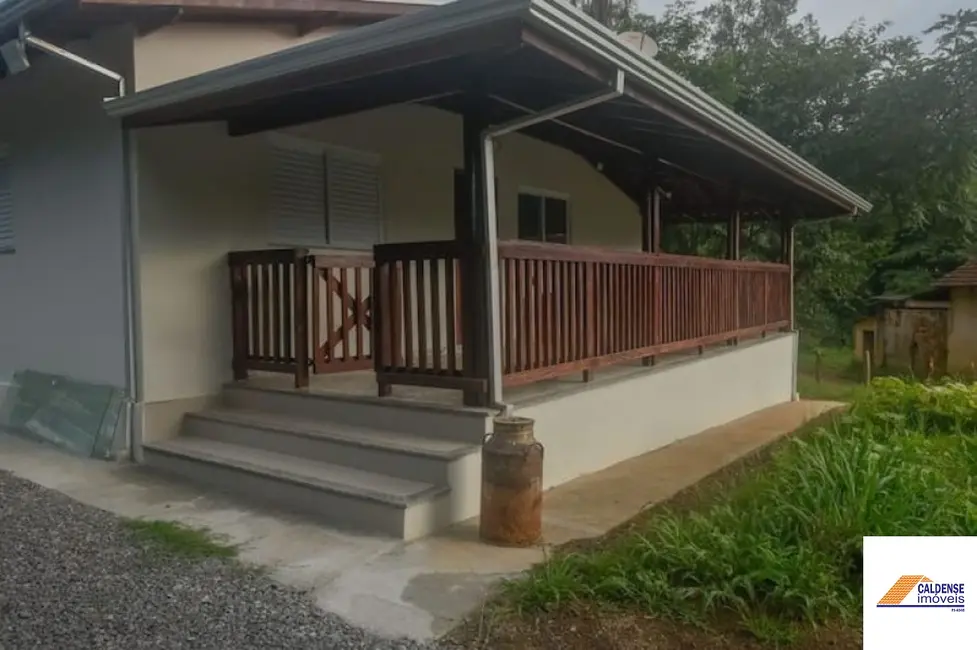 Chácara com 3 quartos à venda, 151m2 em Caldas - MG - imagem 1 Foto 1 de Chácara com 3 quartos à venda, 151m2 em Caldas - MG