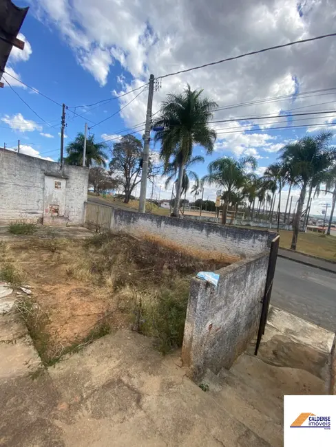 Casa com 3 quartos à venda, 92m2 em Conjunto Habitacional Pedro Afonso Junqueira, Pocos De Caldas - MG - imagem 3 Foto 3 de Casa com 3 quartos à venda, 92m2 em Conjunto Habitacional Pedro Afonso Junqueira, Pocos De Caldas - MG