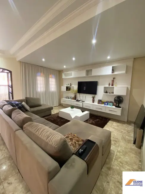 Casa com 3 quartos à venda, 231m2 em Jardim das Azaléias, Pocos De Caldas - MG - imagem 4 Foto 4 de Casa com 3 quartos à venda, 231m2 em Jardim das Azaléias, Pocos De Caldas - MG