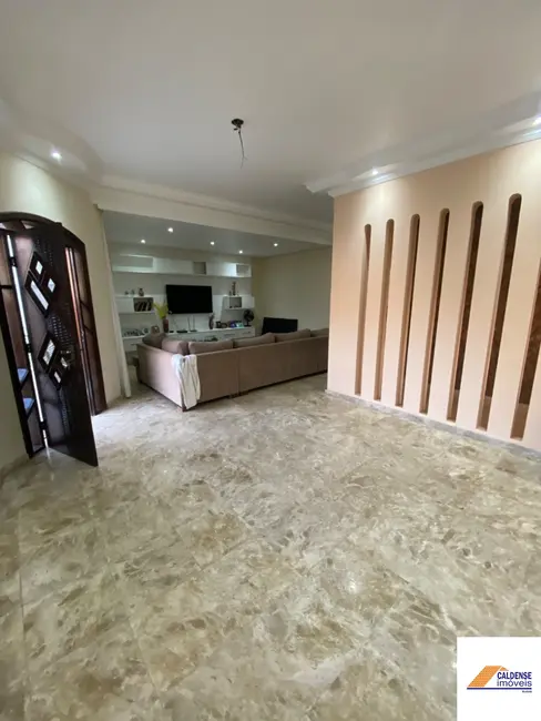 Casa com 3 quartos à venda, 231m2 em Jardim das Azaléias, Pocos De Caldas - MG - imagem 6 Foto 6 de Casa com 3 quartos à venda, 231m2 em Jardim das Azaléias, Pocos De Caldas - MG