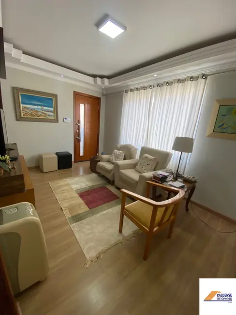 Foto 2 de Casa com 3 quartos à venda, 139m2 em Jardim Ipê, Pocos De Caldas - MG