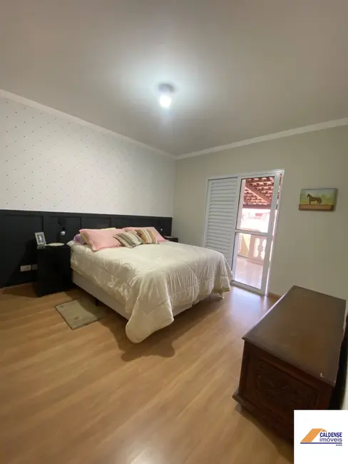 Casa com 3 quartos à venda, 139m2 em Jardim Ipê, Pocos De Caldas - MG - imagem 6 Foto 6 de Casa com 3 quartos à venda, 139m2 em Jardim Ipê, Pocos De Caldas - MG