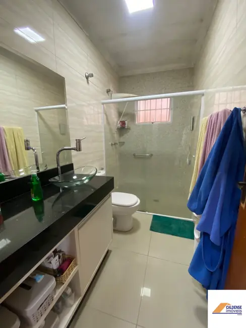 Casa com 3 quartos à venda, 139m2 em Jardim Ipê, Pocos De Caldas - MG - imagem 3 Foto 3 de Casa com 3 quartos à venda, 139m2 em Jardim Ipê, Pocos De Caldas - MG