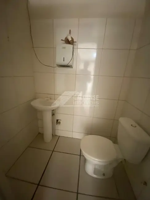 Loja para alugar, 100m2 em Jardim Ipê, Pocos De Caldas - MG - imagem 6 Foto 6 de Loja para alugar, 100m2 em Jardim Ipê, Pocos De Caldas - MG