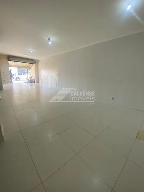 Loja para alugar, 100m2 em Jardim Ipê, Pocos De Caldas - MG - imagem 1 Foto 1 de Loja para alugar, 100m2 em Jardim Ipê, Pocos De Caldas - MG