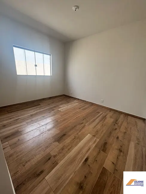 Casa com 2 quartos à venda, 70m2 em Jardim Kennedy, Pocos De Caldas - MG - imagem 8 Foto 8 de Casa com 2 quartos à venda, 70m2 em Jardim Kennedy, Pocos De Caldas - MG