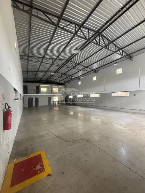 Armazém / Galpão para alugar, 323m2 em Jardim São Bento, Pocos De Caldas - MG - imagem 5 Foto 5 de Armazém / Galpão para alugar, 323m2 em Jardim São Bento, Pocos De Caldas - MG