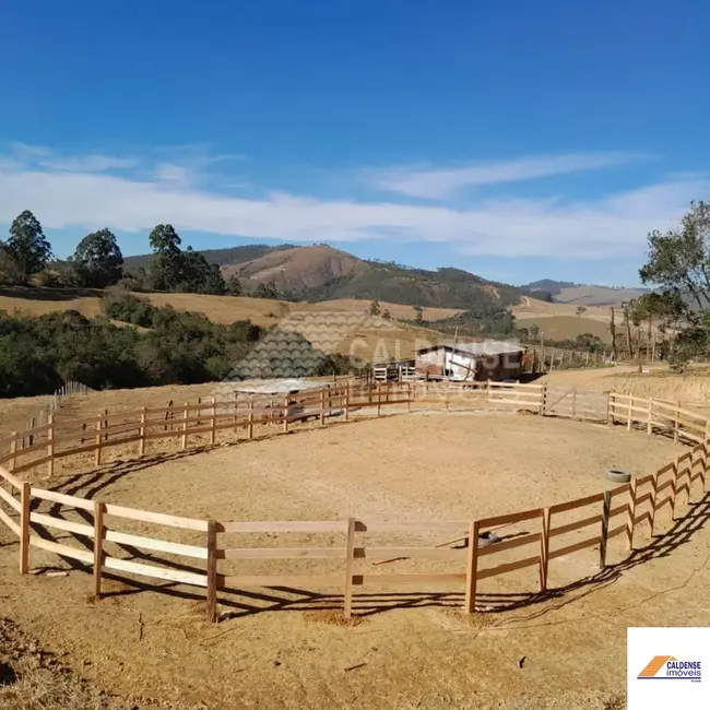 Foto 1 de Sítio / Rancho com 2 quartos à venda, 120m2 em Jardim do Contorno, Pocos De Caldas - MG
