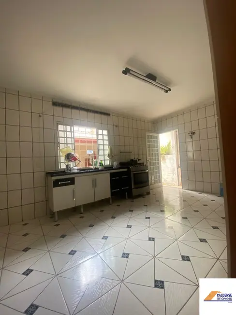 Foto 8 de Casa com 4 quartos à venda, 210m2 em Jardim Centenário, Pocos De Caldas - MG