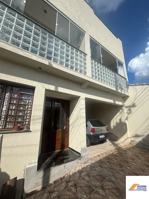 Foto 2 de Casa com 3 quartos à venda, 220m2 em Jardim Aeroporto, Pocos De Caldas - MG