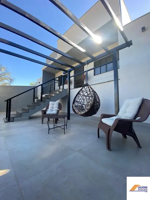 Chácara com 3 quartos à venda, 180m2 em Caldas - MG - imagem 9 Foto 9 de Chácara com 3 quartos à venda, 180m2 em Caldas - MG