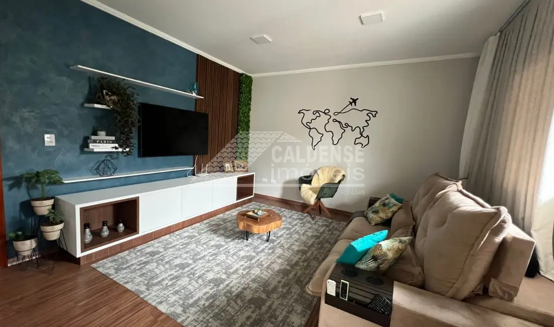 Casa com 3 quartos à venda, 228m2 em Jardim São Bento, Pocos De Caldas - MG - imagem 4 Foto 4 de Casa com 3 quartos à venda, 228m2 em Jardim São Bento, Pocos De Caldas - MG