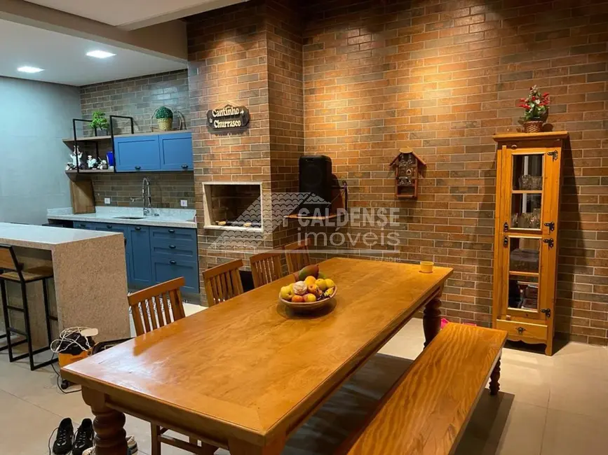 Casa com 3 quartos à venda, 228m2 em Jardim São Bento, Pocos De Caldas - MG - imagem 7 Foto 7 de Casa com 3 quartos à venda, 228m2 em Jardim São Bento, Pocos De Caldas - MG