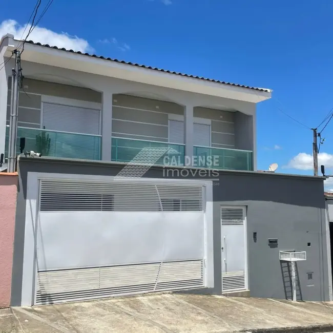 Casa com 3 quartos à venda, 228m2 em Jardim São Bento, Pocos De Caldas - MG - imagem 1 Foto 1 de Casa com 3 quartos à venda, 228m2 em Jardim São Bento, Pocos De Caldas - MG