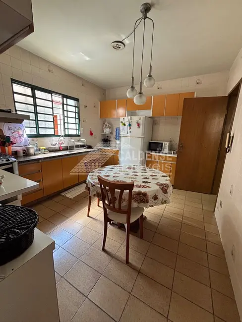 Casa com 3 quartos à venda, 279m2 em Jardim Quisisana, Pocos De Caldas - MG - imagem 8 Foto 8 de Casa com 3 quartos à venda, 279m2 em Jardim Quisisana, Pocos De Caldas - MG