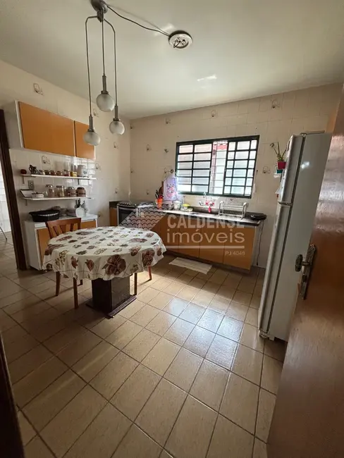 Casa com 3 quartos à venda, 279m2 em Jardim Quisisana, Pocos De Caldas - MG - imagem 7 Foto 7 de Casa com 3 quartos à venda, 279m2 em Jardim Quisisana, Pocos De Caldas - MG