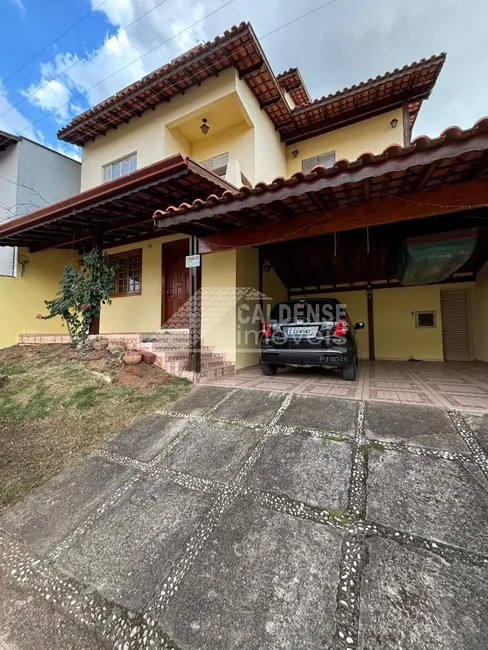 Foto 1 de Casa com 4 quartos à venda, 231m2 em Jardim Vitória, Pocos De Caldas - MG