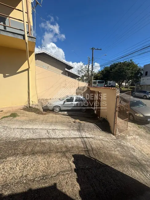 Foto 2 de Casa com 4 quartos à venda, 120m2 em Jardim Philadélphia, Pocos De Caldas - MG