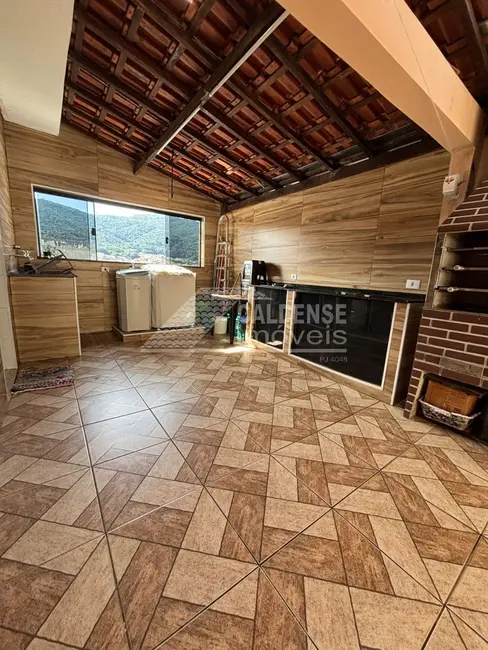 Casa com 4 quartos à venda, 190m2 em Bem Bastos, Pocos De Caldas - MG - imagem 5 Foto 5 de Casa com 4 quartos à venda, 190m2 em Bem Bastos, Pocos De Caldas - MG