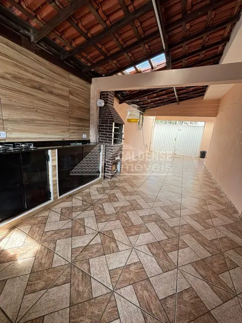 Casa com 4 quartos à venda, 190m2 em Bem Bastos, Pocos De Caldas - MG - imagem 8 Foto 8 de Casa com 4 quartos à venda, 190m2 em Bem Bastos, Pocos De Caldas - MG