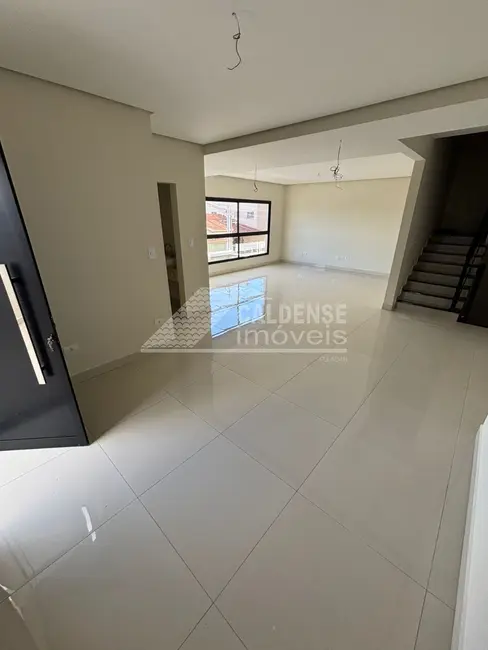 Casa com 3 quartos à venda, 228m2 em Jardim das Acácias, Pocos De Caldas - MG - imagem 6 Foto 6 de Casa com 3 quartos à venda, 228m2 em Jardim das Acácias, Pocos De Caldas - MG