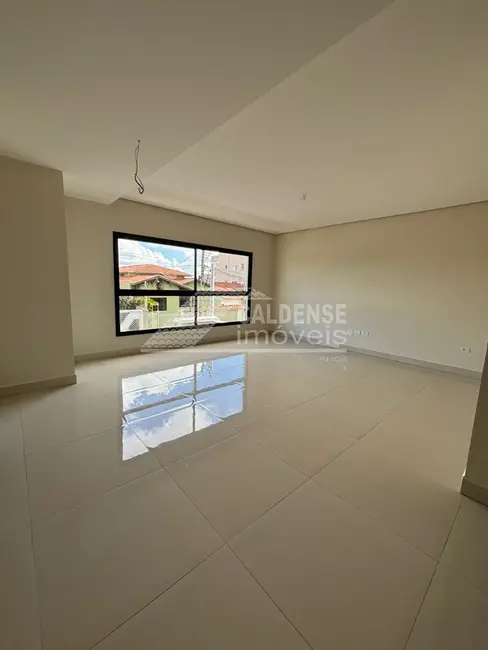 Casa com 3 quartos à venda, 228m2 em Jardim das Acácias, Pocos De Caldas - MG - imagem 8 Foto 8 de Casa com 3 quartos à venda, 228m2 em Jardim das Acácias, Pocos De Caldas - MG