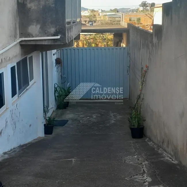 Casa com 3 quartos à venda, 340m2 em Jardim Kennedy, Pocos De Caldas - MG - imagem 3 Foto 3 de Casa com 3 quartos à venda, 340m2 em Jardim Kennedy, Pocos De Caldas - MG