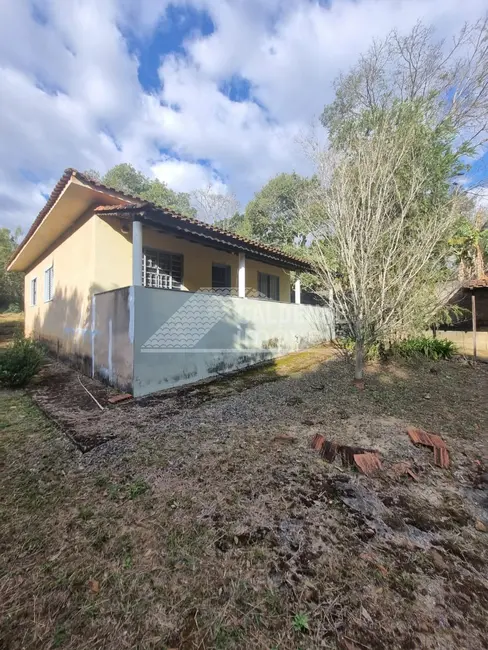 Chácara com 3 quartos à venda, 90m2 em Caldas - MG - imagem 3 Foto 3 de Chácara com 3 quartos à venda, 90m2 em Caldas - MG