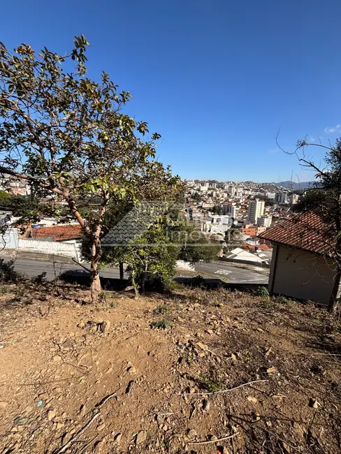 Casa com 3 quartos à venda, 130m2 em Jardim Cascatinha, Pocos De Caldas - MG - imagem 5 Foto 5 de Casa com 3 quartos à venda, 130m2 em Jardim Cascatinha, Pocos De Caldas - MG