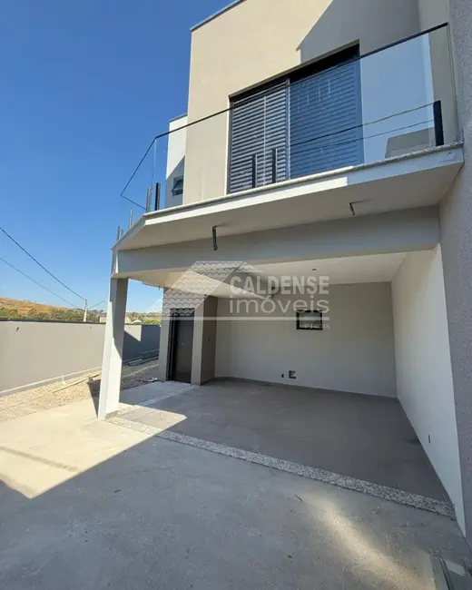 Foto 2 de Casa com 3 quartos à venda, 117m2 em Pocos De Caldas - MG