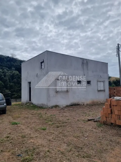 Foto 2 de Chácara com 2 quartos à venda, 60m2 em Caldas - MG