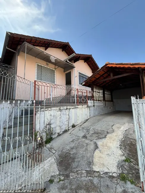 Foto 1 de Casa com 2 quartos à venda, 86m2 em Jardim Ipê, Pocos De Caldas - MG