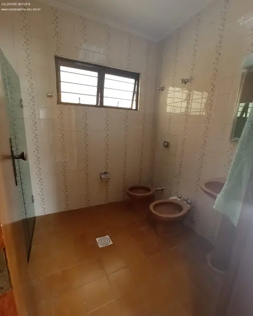 Casa com 4 quartos à venda e para alugar, 220m2 em Jardim Planalto, Pocos De Caldas - MG - imagem 6 Foto 6 de Casa com 4 quartos à venda e para alugar, 220m2 em Jardim Planalto, Pocos De Caldas - MG