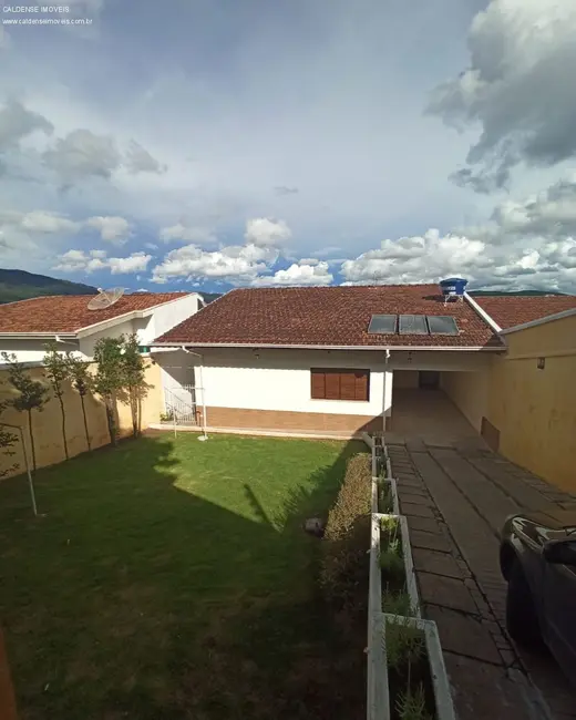 Foto 1 de Casa com 4 quartos para alugar, 220m2 em Jardim Planalto, Pocos De Caldas - MG