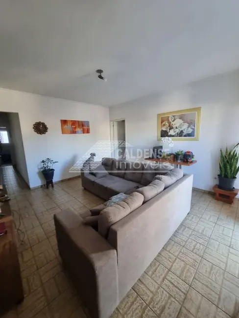 Casa com 3 quartos à venda, 119m2 em Jardim Quisisana, Pocos De Caldas - MG - imagem 5 Foto 5 de Casa com 3 quartos à venda, 119m2 em Jardim Quisisana, Pocos De Caldas - MG