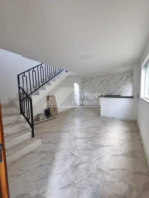 Casa com 2 quartos para alugar, 87m2 em Pocos De Caldas - MG - imagem 4 Foto 4 de Casa com 2 quartos para alugar, 87m2 em Pocos De Caldas - MG