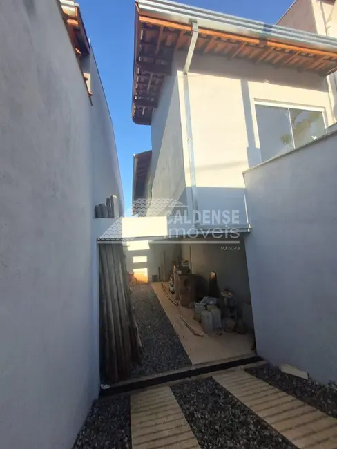 Foto 2 de Casa com 2 quartos à venda, 85m2 em Jardim Itamaraty III, Pocos De Caldas - MG