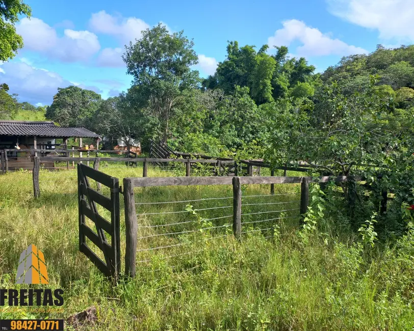 Foto 2 de Fazenda / Haras com 6 quartos à venda, 210m2 em Unai - MG
