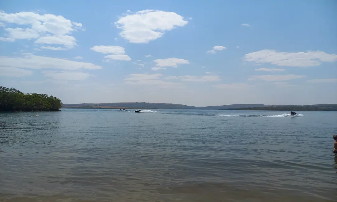 Foto 1 de Fazenda / Haras com 3 quartos à venda, 72m2 em Área Rural de Luziânia, Luziania - GO