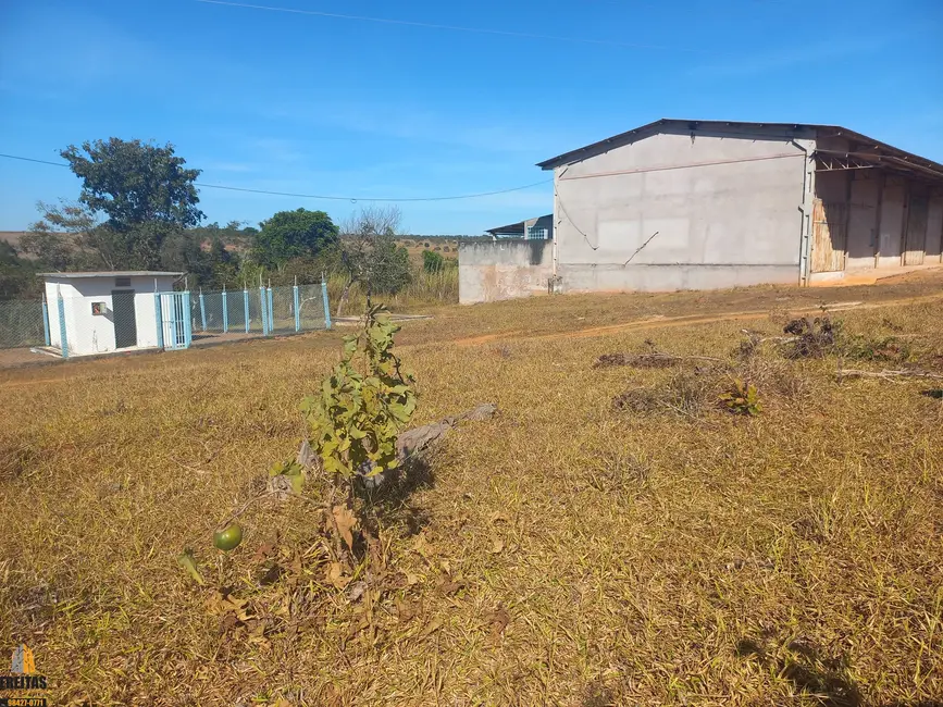 Foto 3 de Terreno / Lote à venda, 48m2 em Área Rural de Luziânia, Luziania - GO