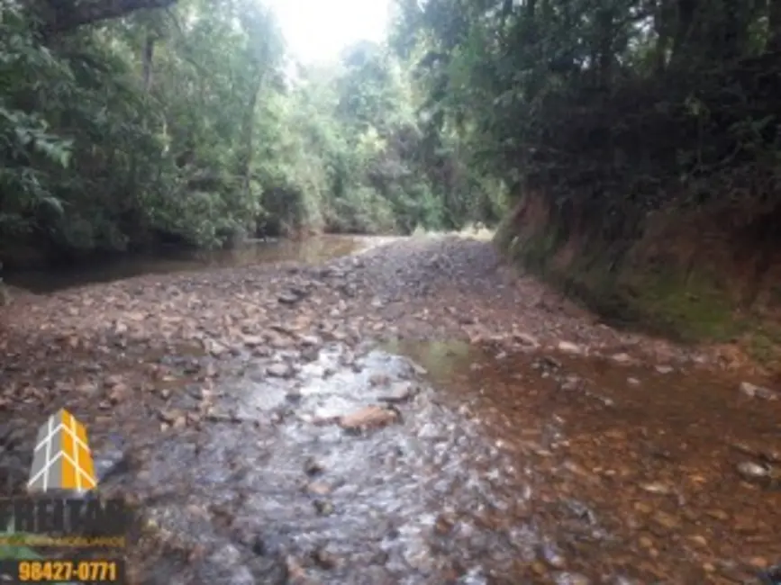 Foto 3 de Fazenda / Haras à venda, 180m2 em Santo Antonio Do Descoberto - GO