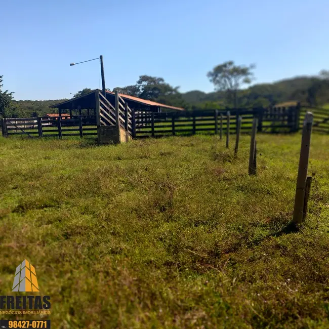 Foto 1 de Fazenda / Haras com 3 quartos à venda, 300m2 em Unai - MG