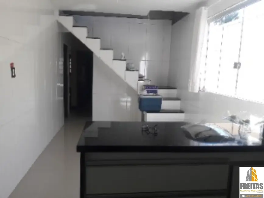 Foto 2 de Casa com 3 quartos à venda, 225m2 em Guará I, Brasilia - DF
