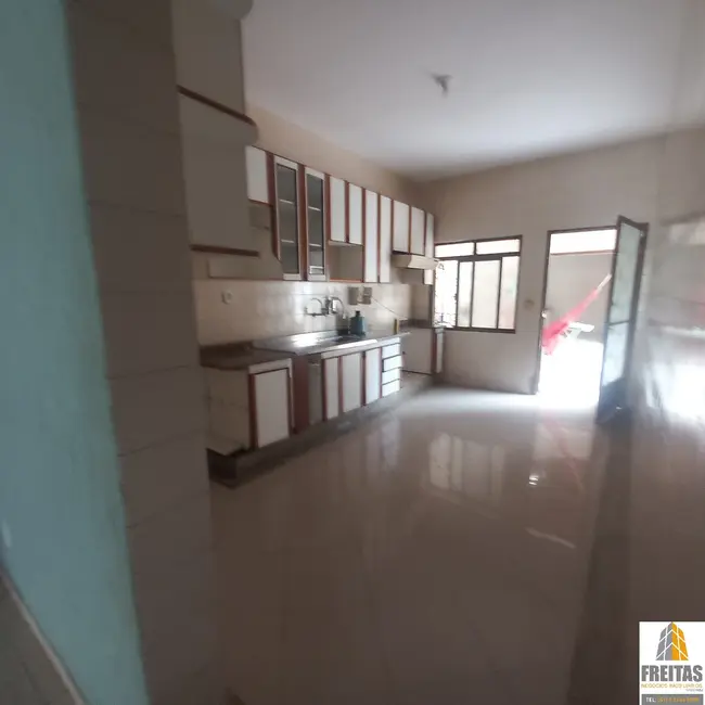 Casa com 4 quartos à venda, 180m2 em Taguatinga Sul (Taguatinga), Brasilia - DF - imagem 4 Foto 4 de Casa com 4 quartos à venda, 180m2 em Taguatinga Sul (Taguatinga), Brasilia - DF