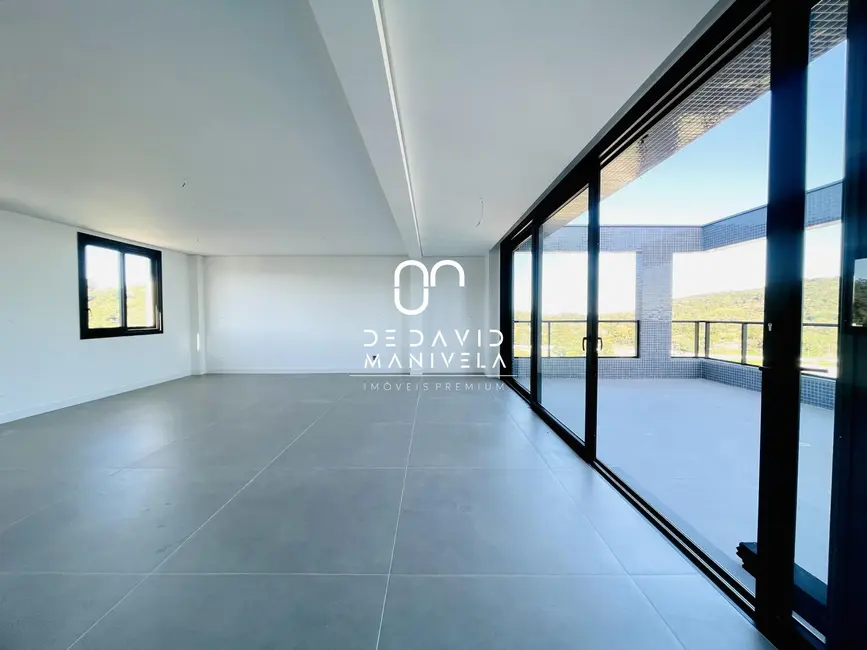 Foto 2 de Cobertura com 4 quartos à venda, 284m2 em Nossa Senhora de Lourdes, Santa Maria - RS