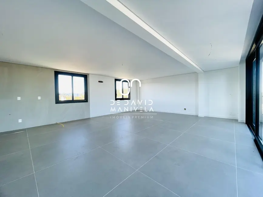 Foto 3 de Cobertura com 4 quartos à venda, 284m2 em Nossa Senhora de Lourdes, Santa Maria - RS